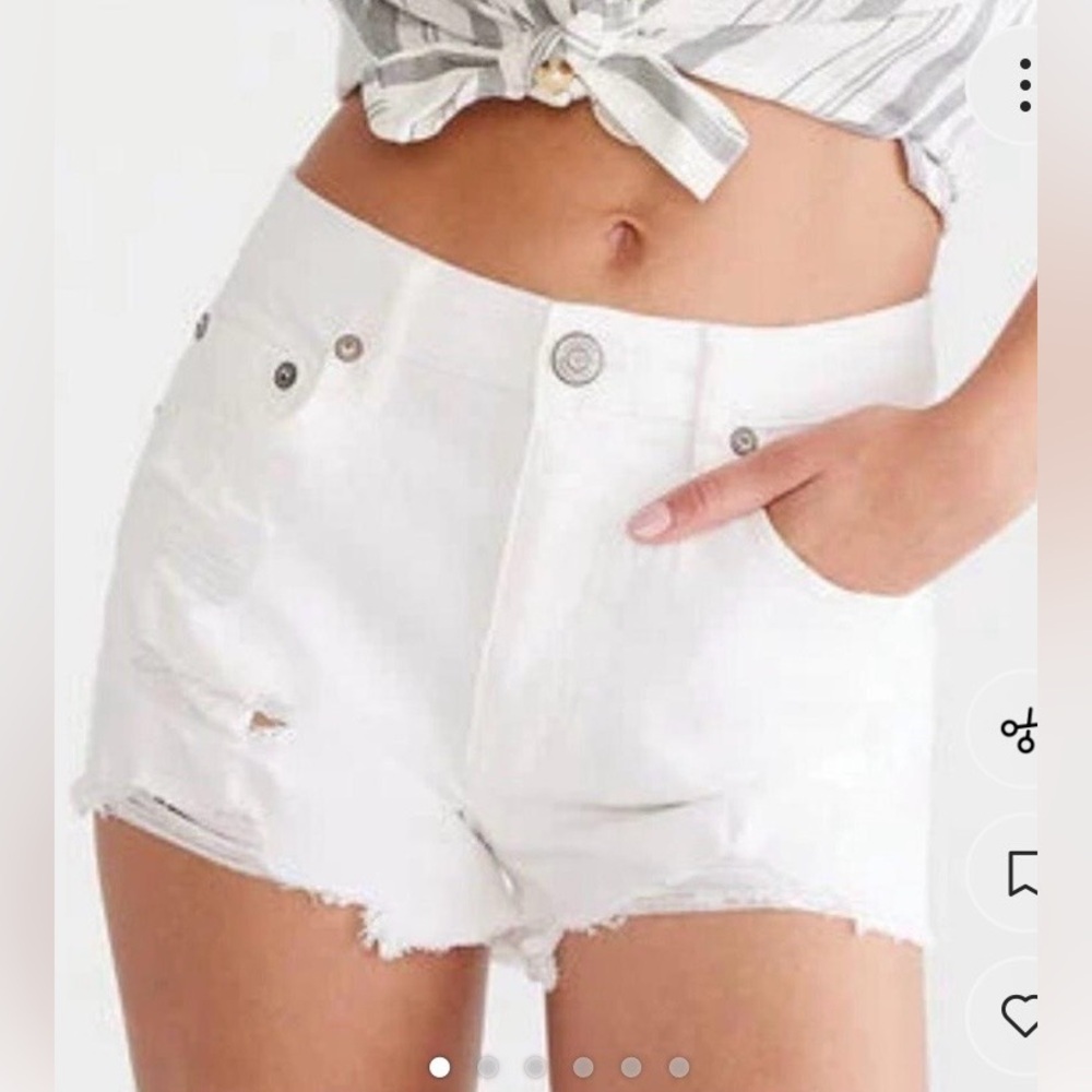 AE Mom Shorts Size 12 Distressed Raw hem Beachy Classic